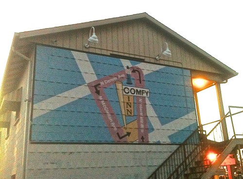 comfy inn mural 2